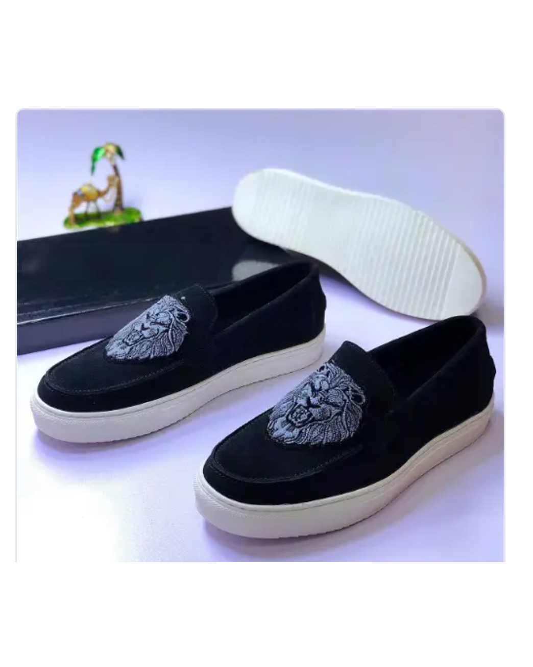 BLACK GOVERNORS SUEDE LION HEAD SNEAKERS