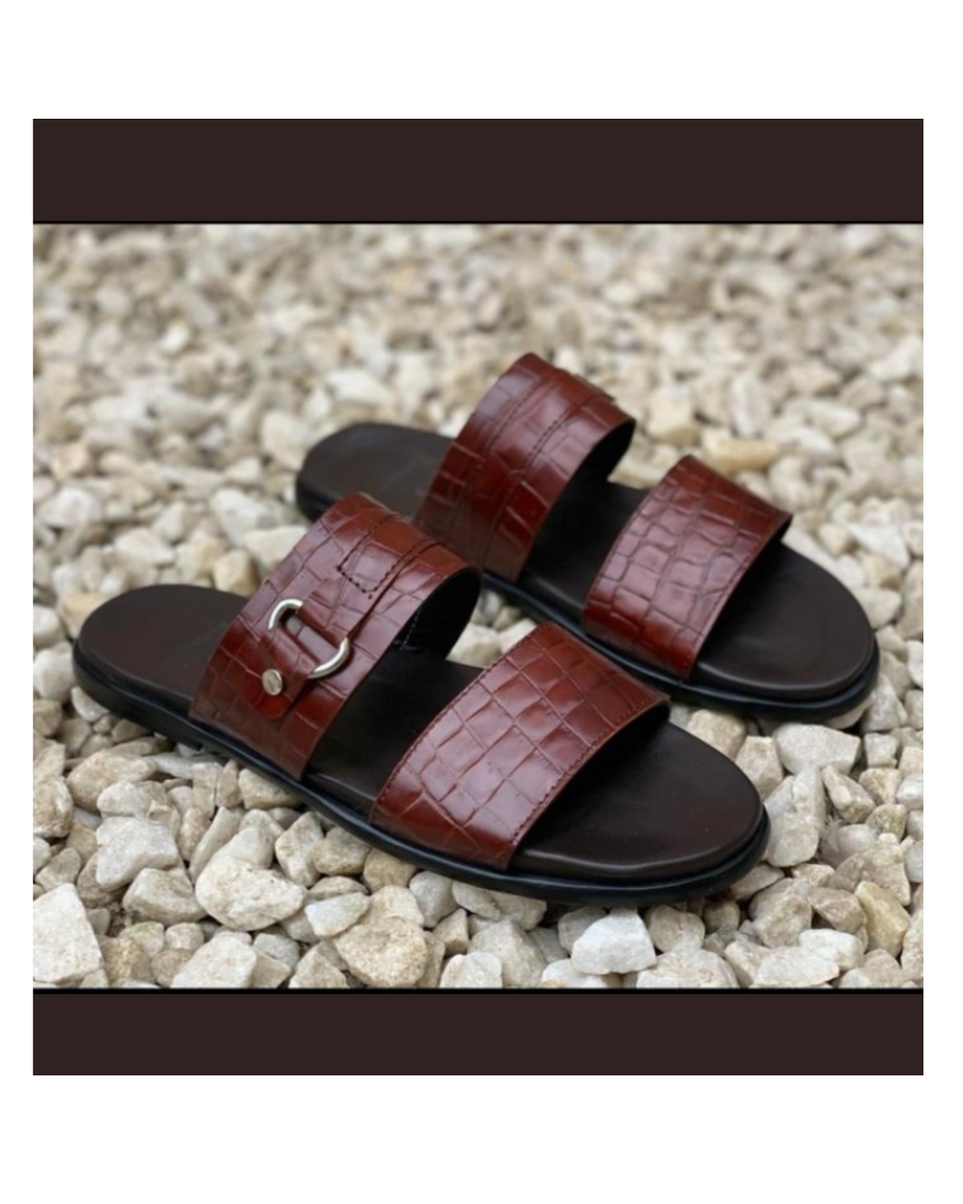 BROWN ALLIGATOR DETAIL SLIPPERS