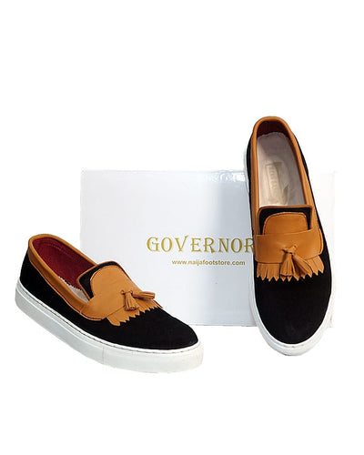 BLACK GOVERNORS SUEDE PLIMSOLLS WITH BROWN TASSEL DETAIL