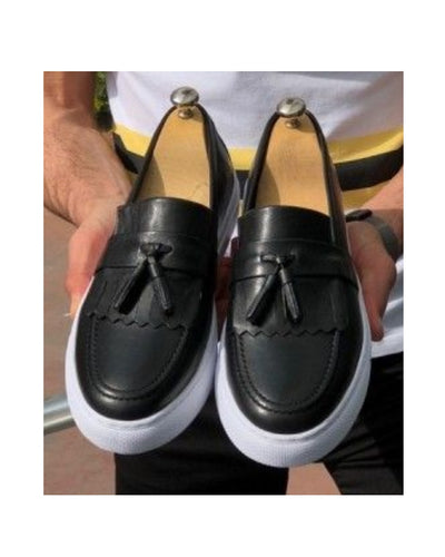 GOVERNORS BLACK FINGER TASSEL SNEAKERS