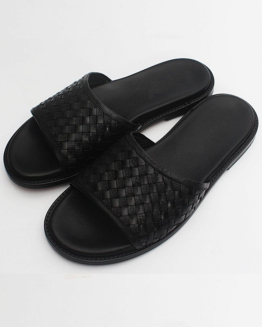 WEAVED CROSS LEATHER SLIPPERS
